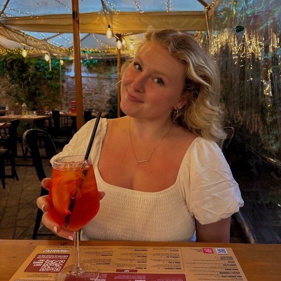 Meet your Posher, Ella - Picture 1 of 1